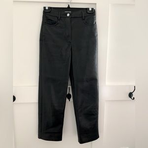 Aritzia Wilfred the Melina black pant faux leather size 0 short